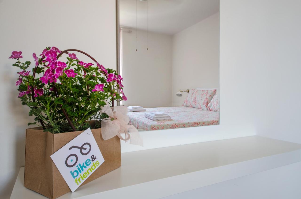 Casa Nisida Apartment เปซาโร ภายนอก รูปภาพ
