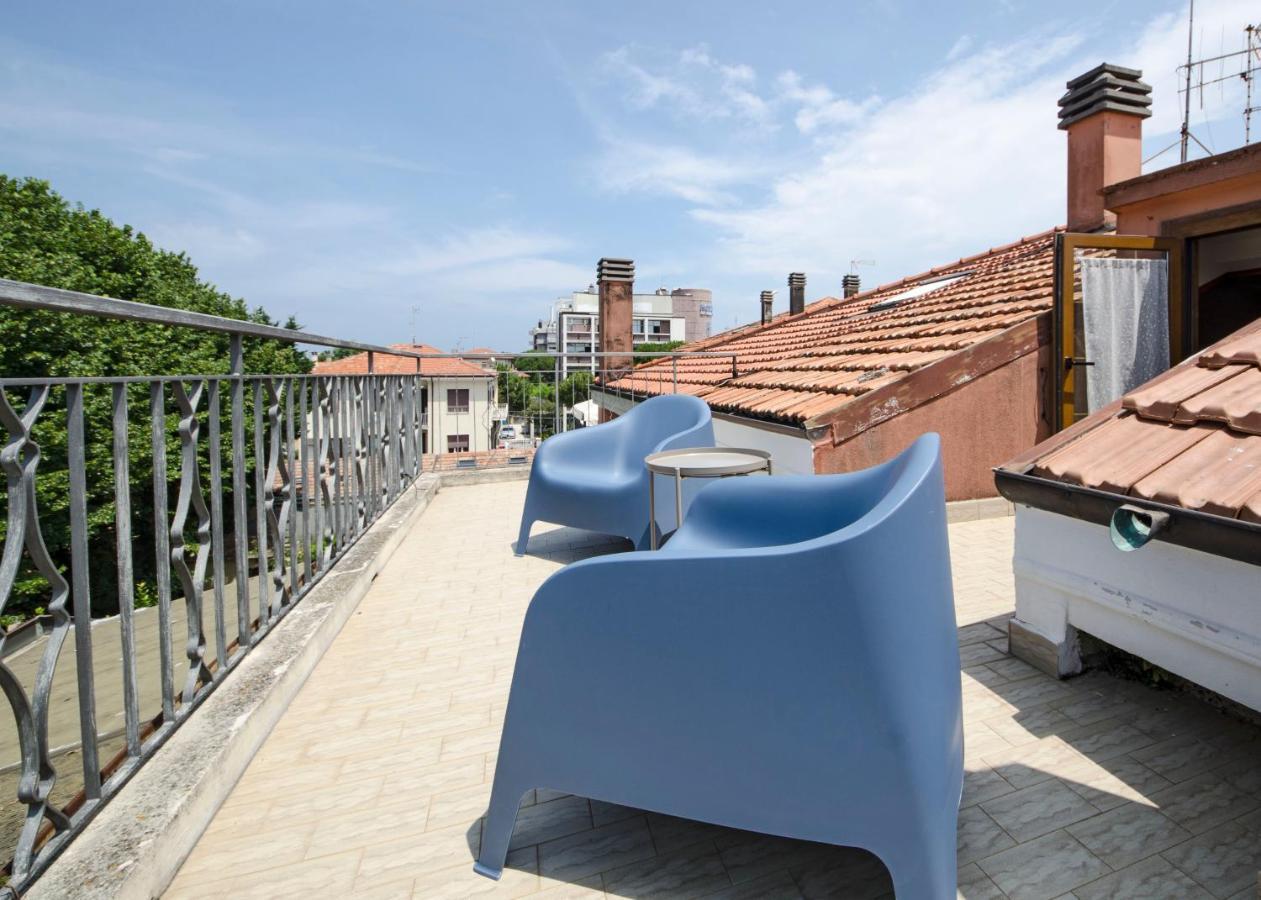 Casa Nisida Apartment เปซาโร ภายนอก รูปภาพ